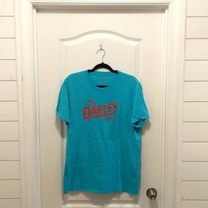 Oakley T-shirt